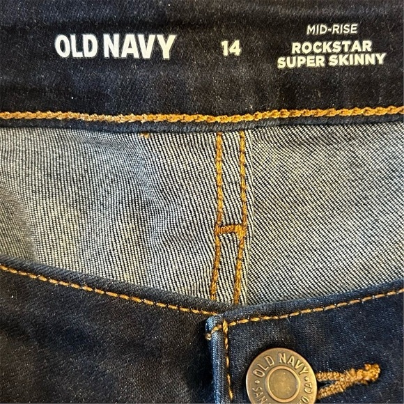 Old Navy Women's Mid-Rise Skinny Jeans Size 14 Dark Wash Blue - Picture 5 of 8